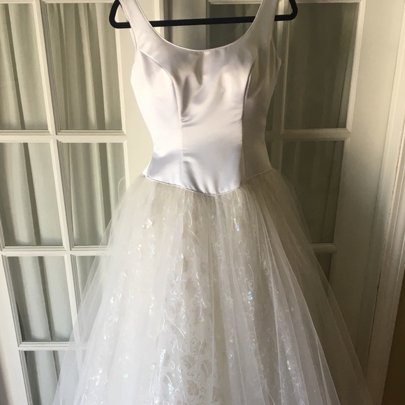 Vintage Wedding Dress - Picture 2 of 7